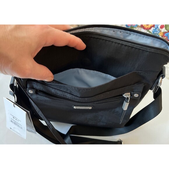 BAGGALLINI Crossbody Women’s Black Go Bagg With RFID Wristlet Long Adj Strap NWT - Picture 9 of 16